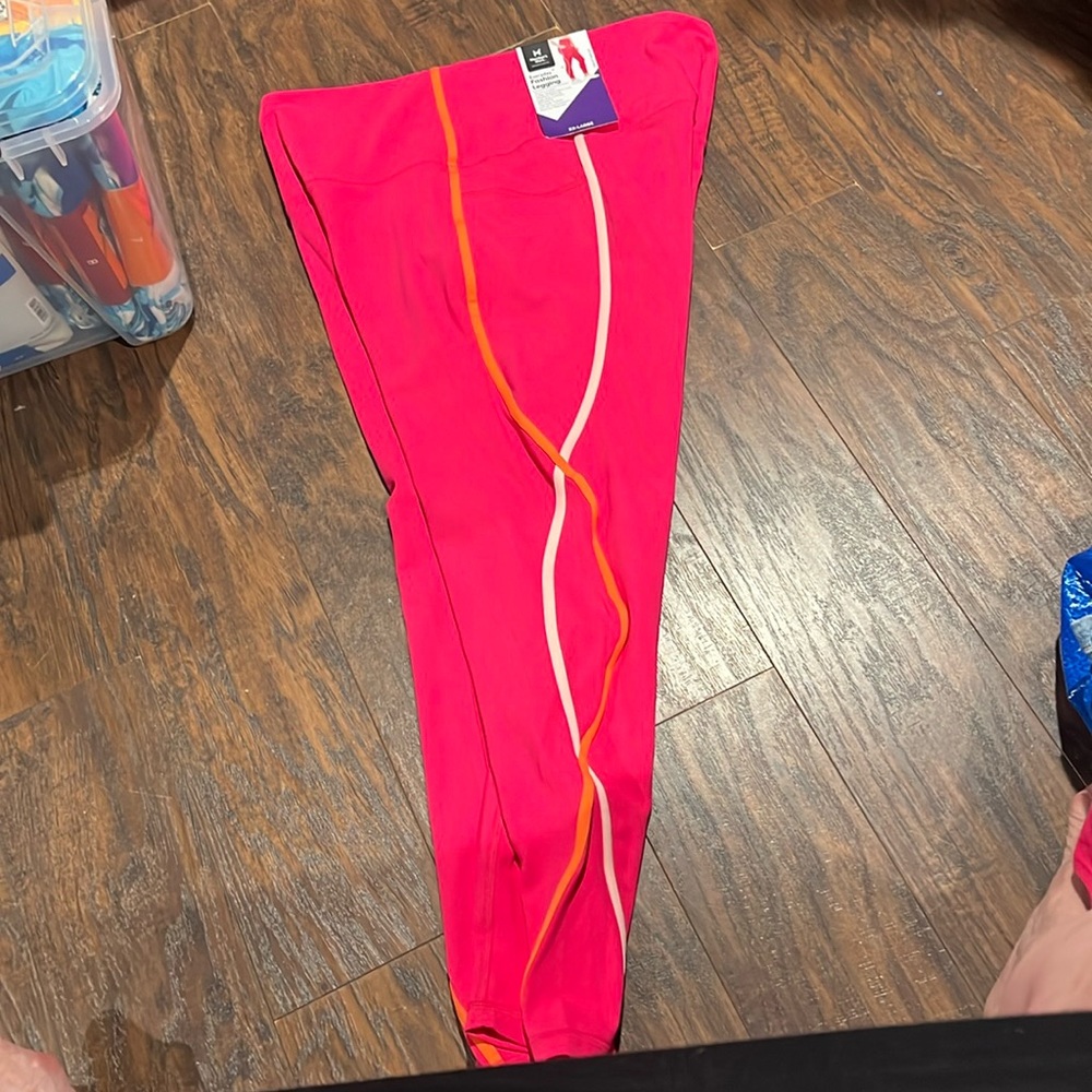 Ladies, fashion leggings, members mark size 2 XL, pink pockets, stripes pre-own